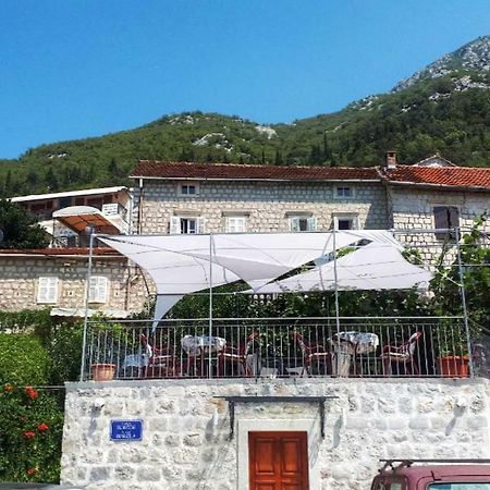 Guesthouse Zmukic Perast Exteriör bild