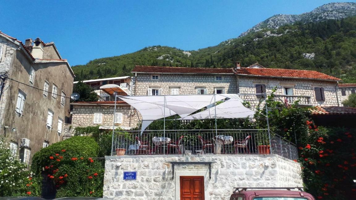 Guesthouse Zmukic Perast Exteriör bild